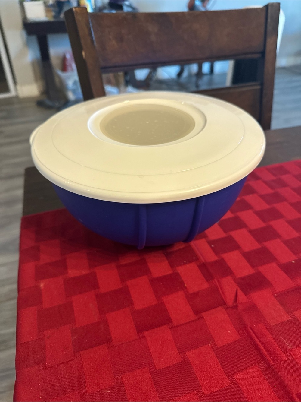 Silicone Mixing Bowl with Airtight White Lid - Blue